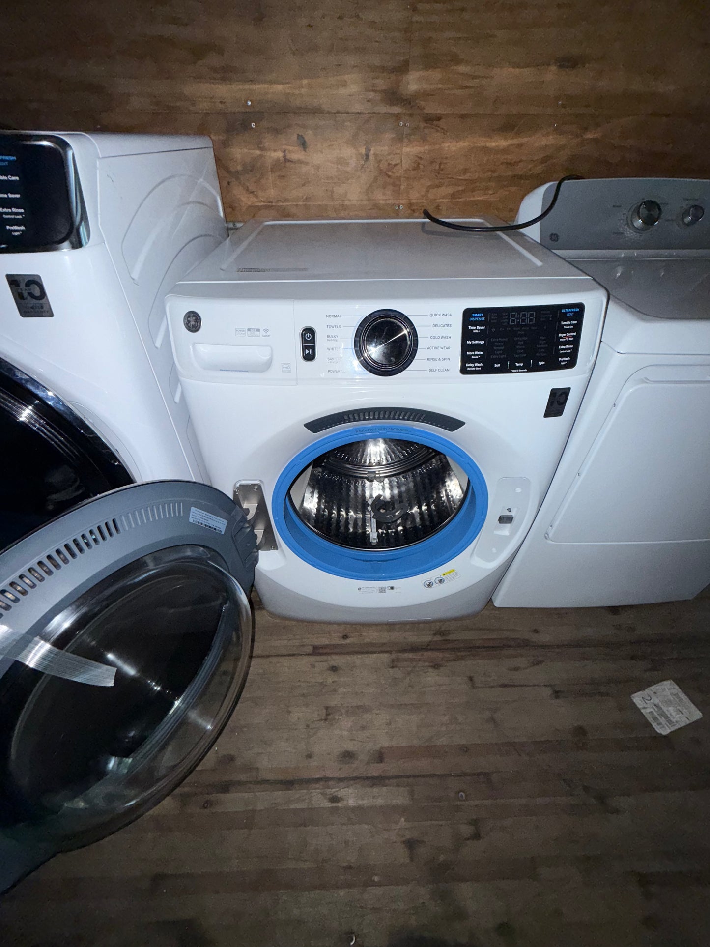Major Appliances Mixed - Grade AB- Box Truck + Delivery